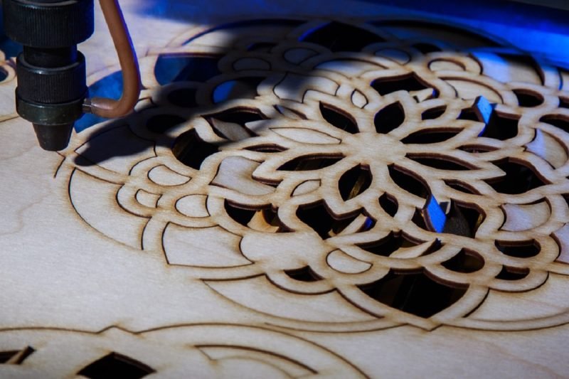 Debitare pe CNC cu tub CO2 - Maier's Creations